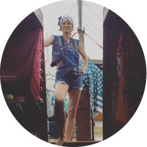 Mama-La-Shanti-Hillbilly-Hoodoo-Queen-Round